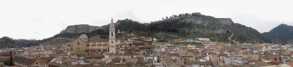 a view of a city with a mountain in the background at APARTAMENTO AMPLIO Y LUMINOSO (VT-46643-V) XÁTIVA in Xàtiva