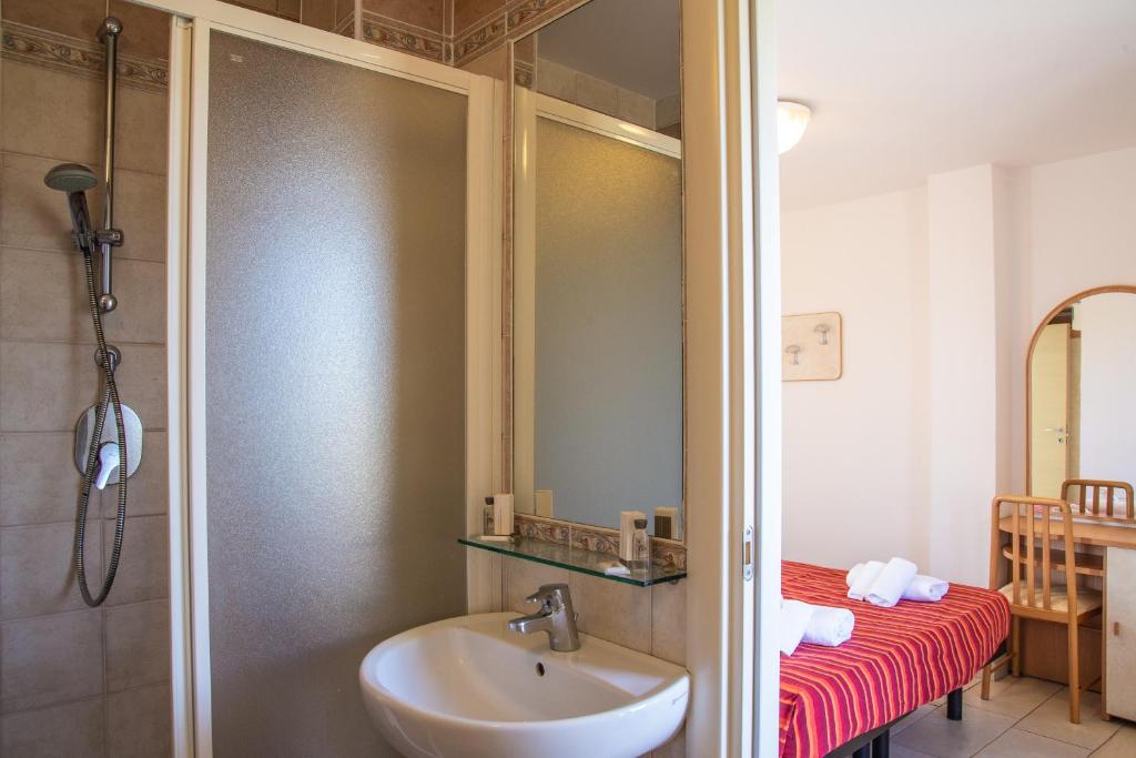 Koupelna v ubytování Hotel Beverly