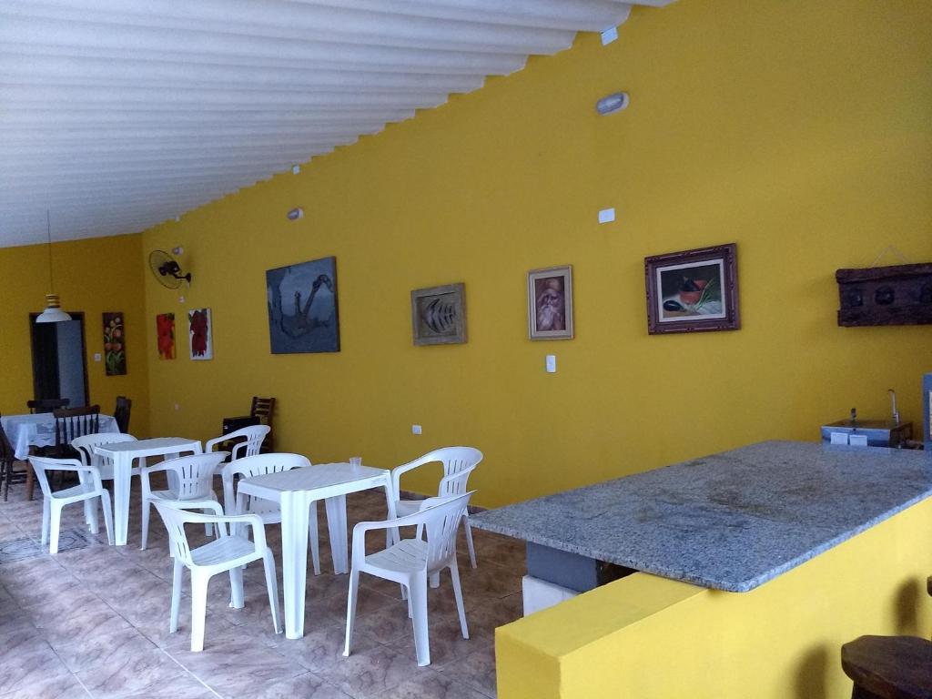  Guaraú Praia Suítes