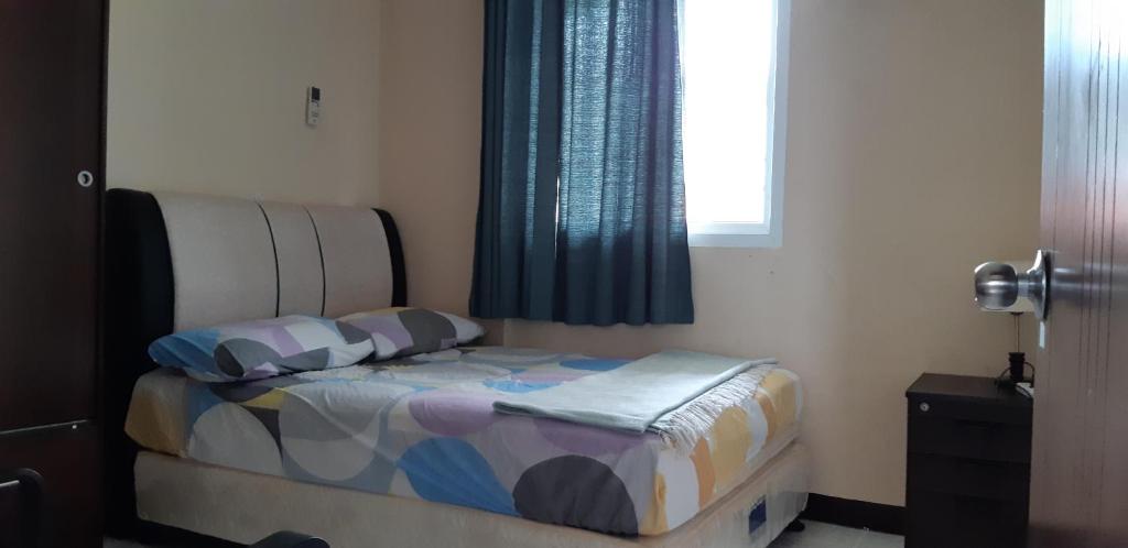 Three-Bedroom Holiday Home - 4th Floor Stairs Only - 