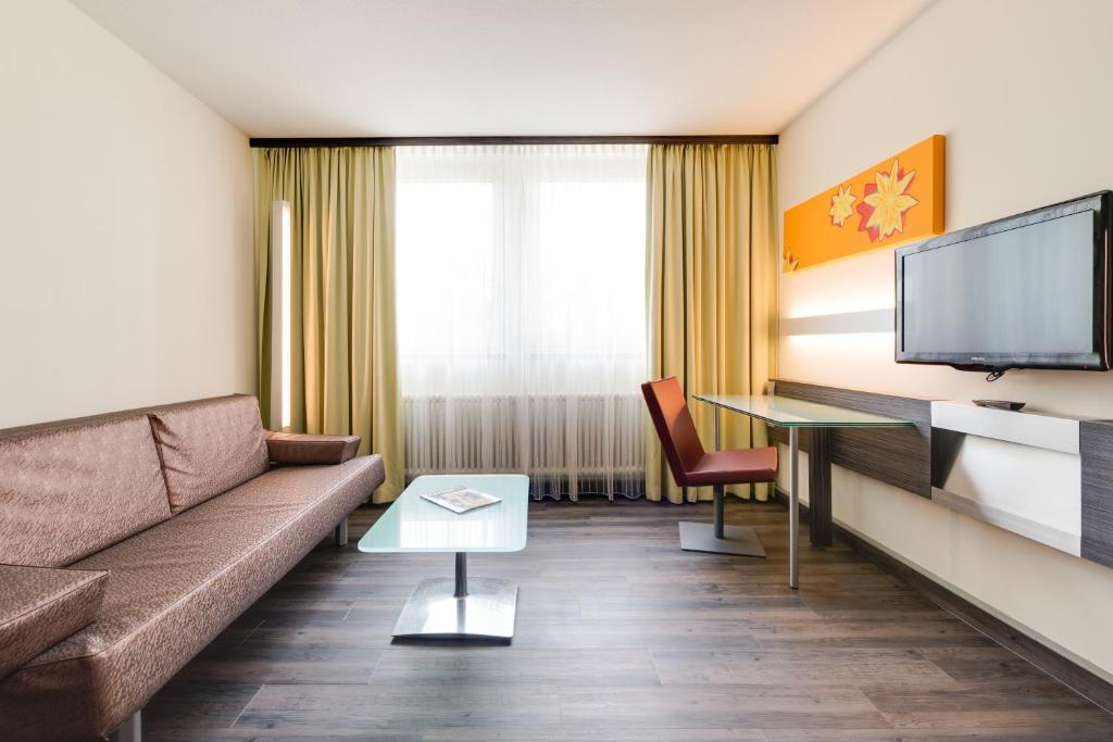 Novina Hotel Wöhrdersee Nürnberg City - Resim 22