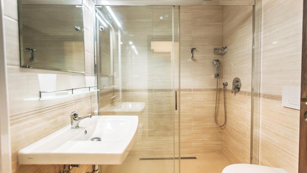 Star Hotel - Resim 3