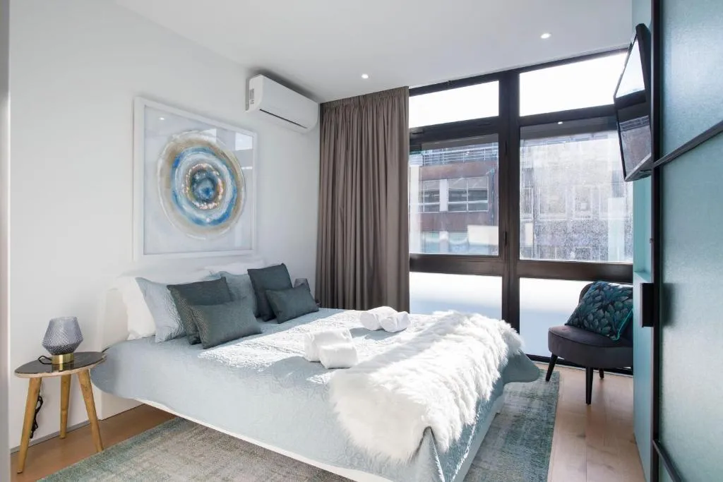 LovelyStay - Wohaza Apartment with free private parking, Porto, Portugal