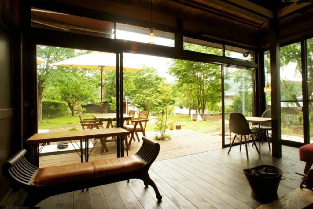 Zahrada ubytování Saku Cafe