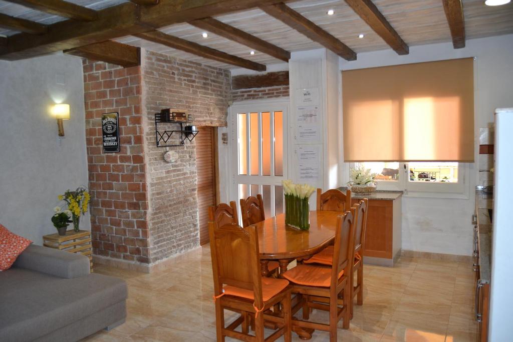 Les Mercès - Two-Bedroom House