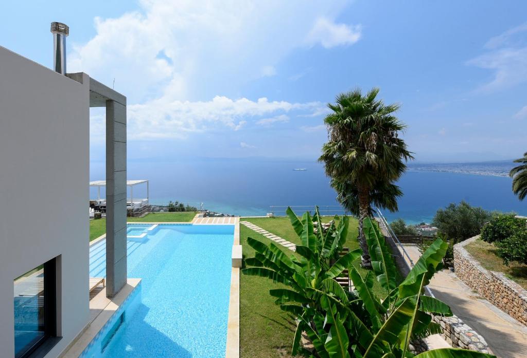 Bazén v ubytovaní Landmark - ορόσημο alebo v jeho blízkosti