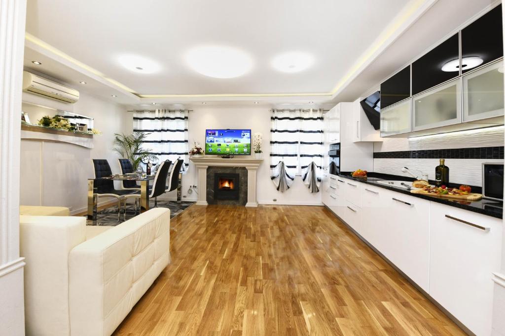 Kuchyň nebo kuchyňský kout v ubytování Apartment Markovski