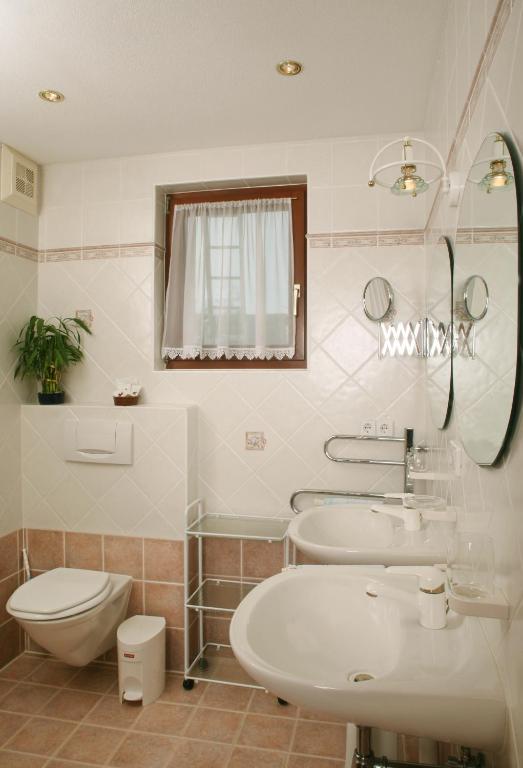 Koupelna v ubytování Gästehaus Ortner