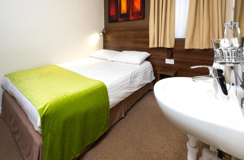 Marble Arch Inn - Resim 27