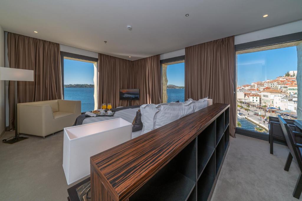 Bellevue Superior City Hotel - 9