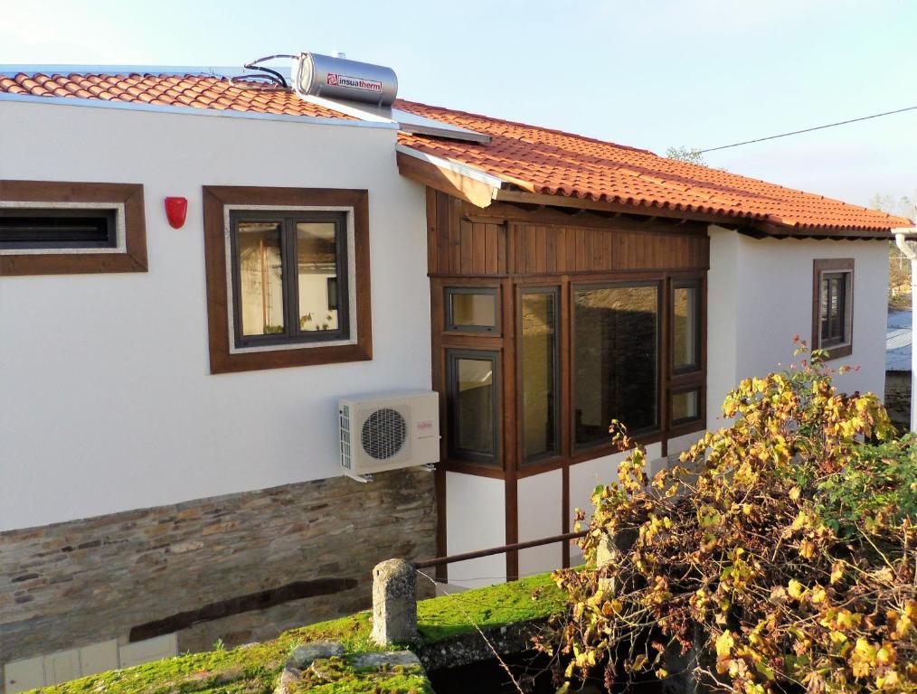 Casa do Ferrador - Three-Bedroom House