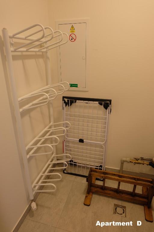 Palanda nebo palandy na pokoji v ubytování Apartmány BD Boží Dar