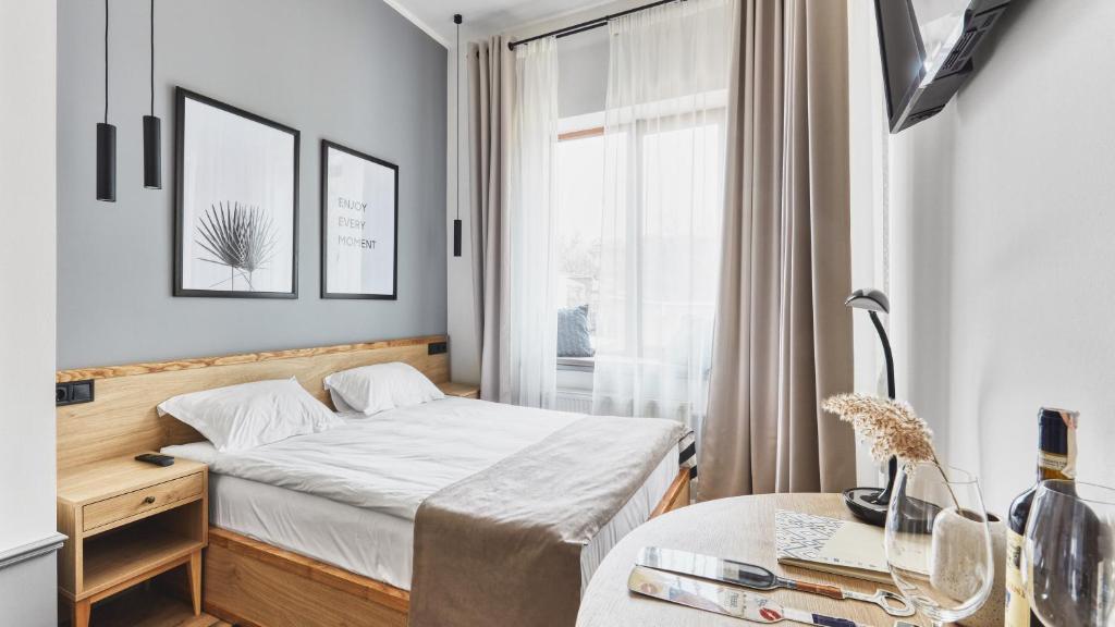 Wine&Pillow Hotel by Frapolli - Standard Double Or Twin Room