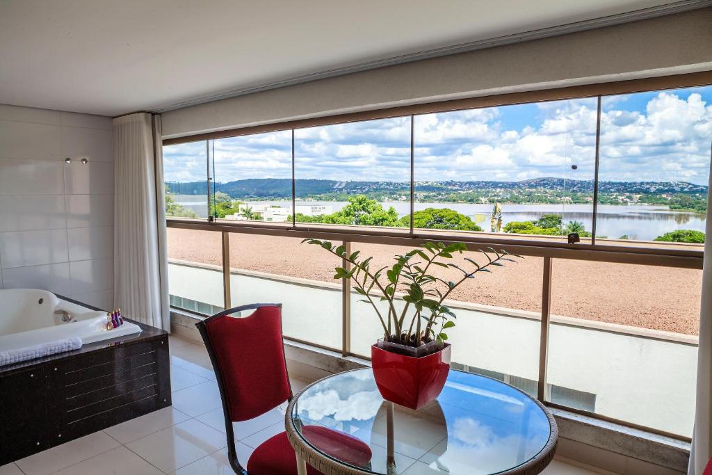  Ramada Hotel & Suites Lagoa Santa By Wyndham