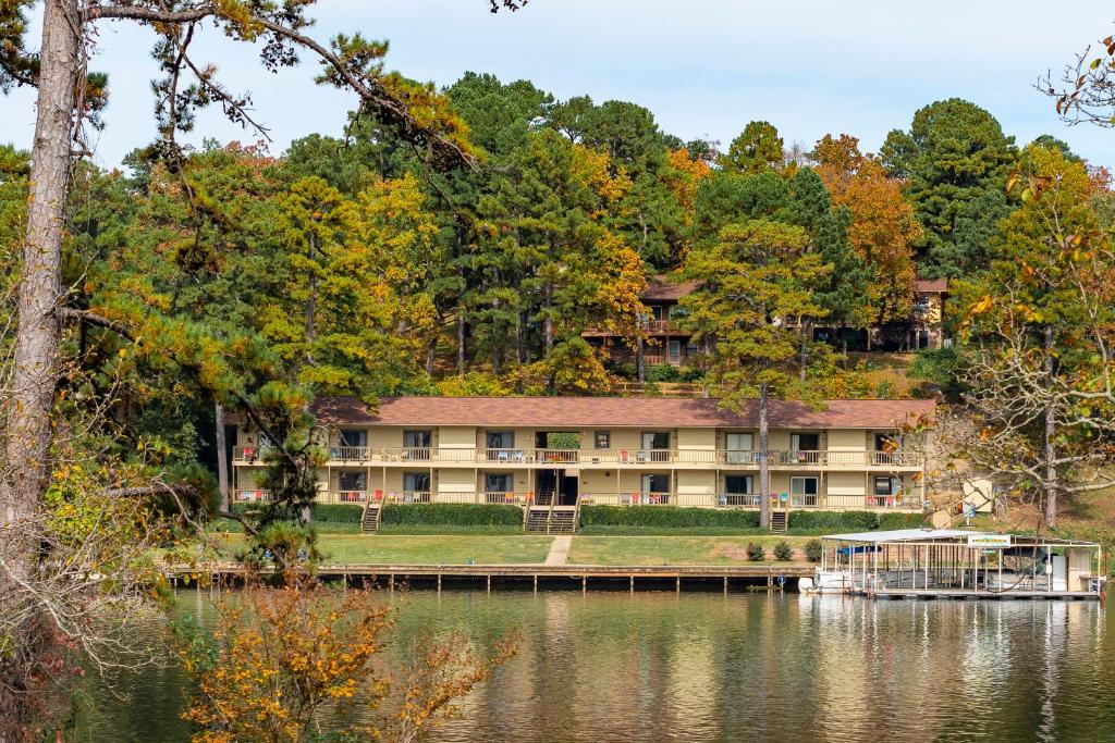 Long Island Lake Resort, Lake Hamilton Updated 2023 Prices