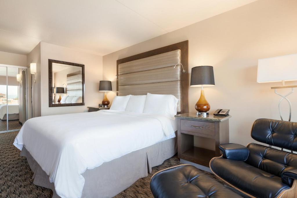 USC Hotel - Chambre Lit King-Size