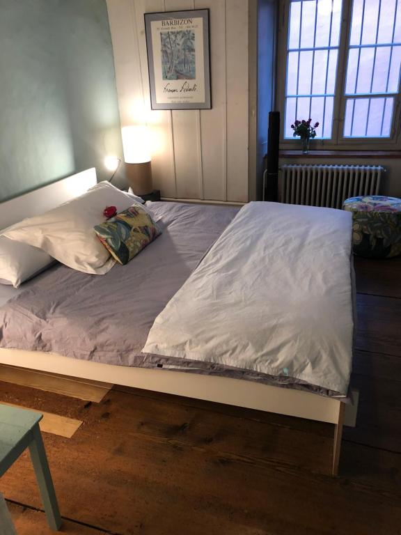 Ένα ή περισσότερα κρεβάτια σε δωμάτιο στο Good4Yew BnB