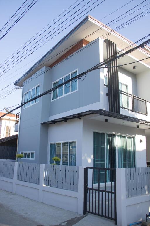 SomJai House - ホリデーホーム