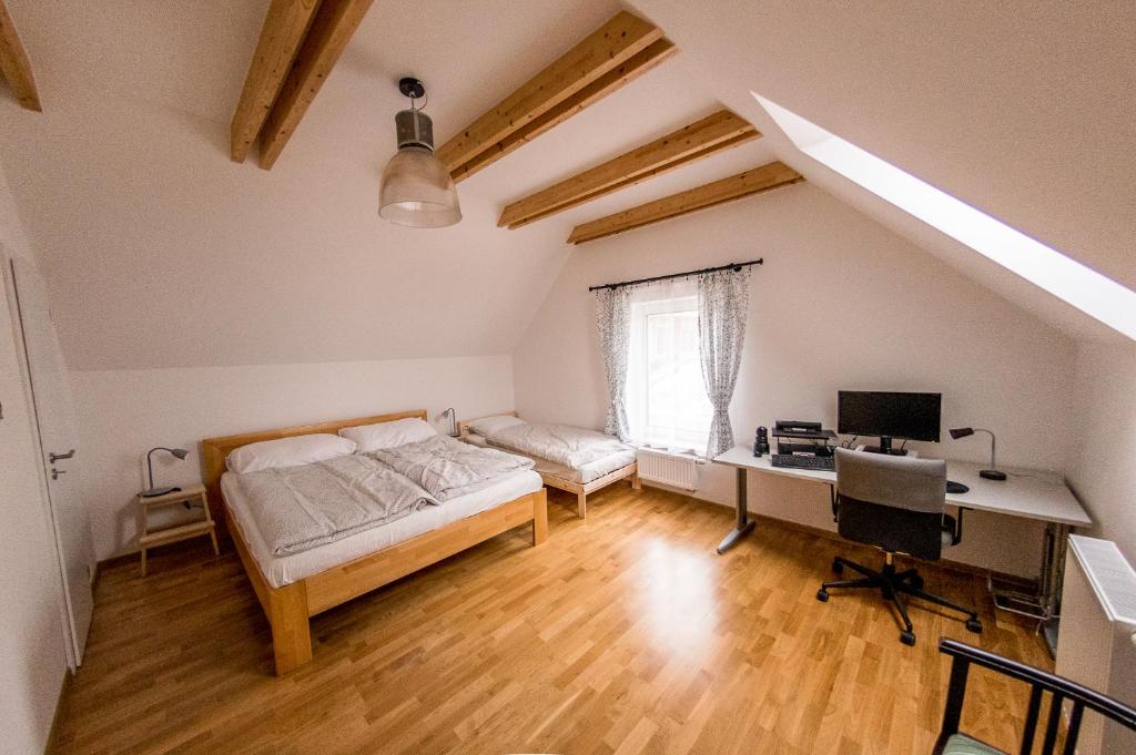 Postel nebo postele na pokoji v ubytování Chata Tatry Resort