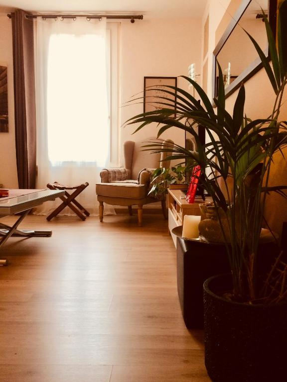 DUPLEX 52m2 hyper centre, petite TERRASSE exposée Sud - Apartamento De Um Quarto