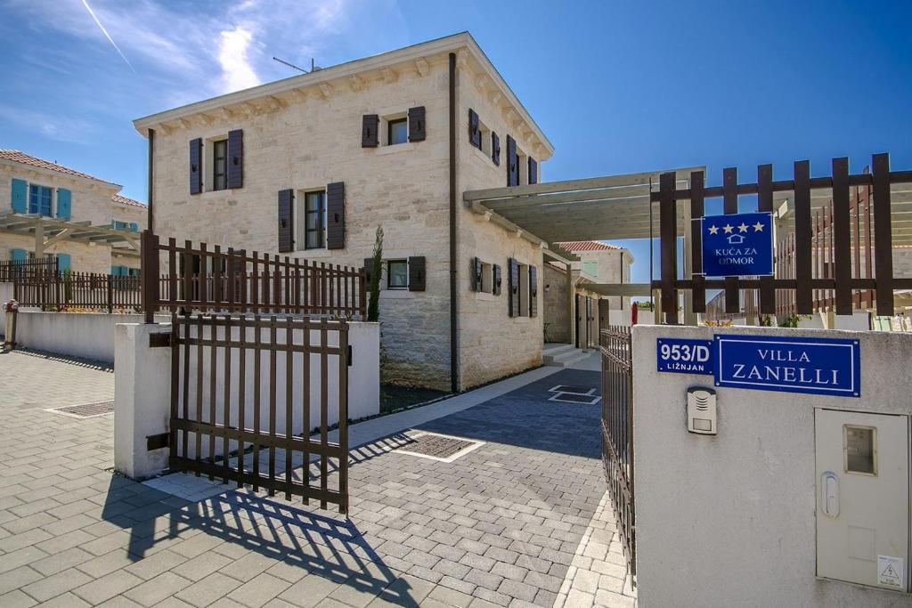 Fotografie z fotogalerie ubytování Luxury Stone Villa Zanelli v destinaci Ližnjan