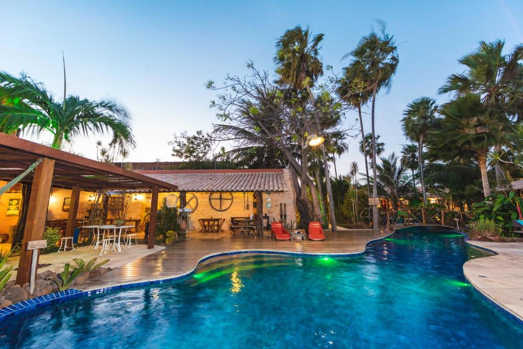 Der Swimmingpool an oder in der Nähe von Pousada Vila Parnaíba
