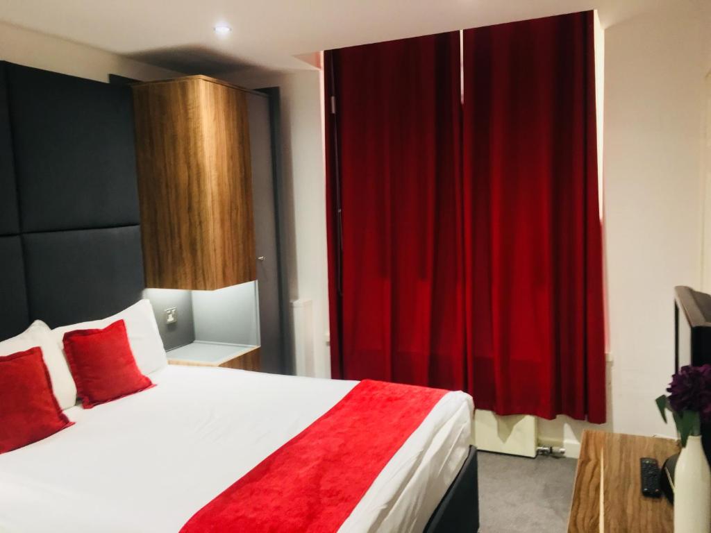 Postel nebo postele na pokoji v ubytování Hotel Express Newcastle Gateshead