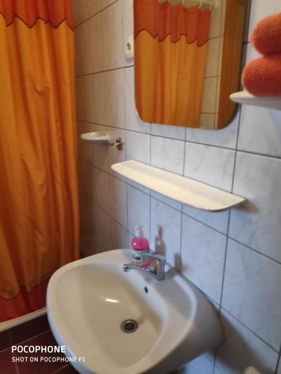 Koupelna v ubytování Herkules Panzió