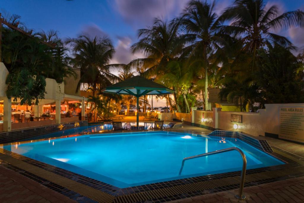 The Atrium Beach Resort and Spa, Ascend Hotel Collectionの敷地内または近くにあるプール