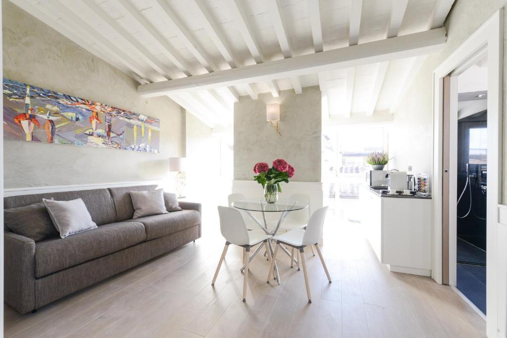 Duomo Suites Florence - Resim 22