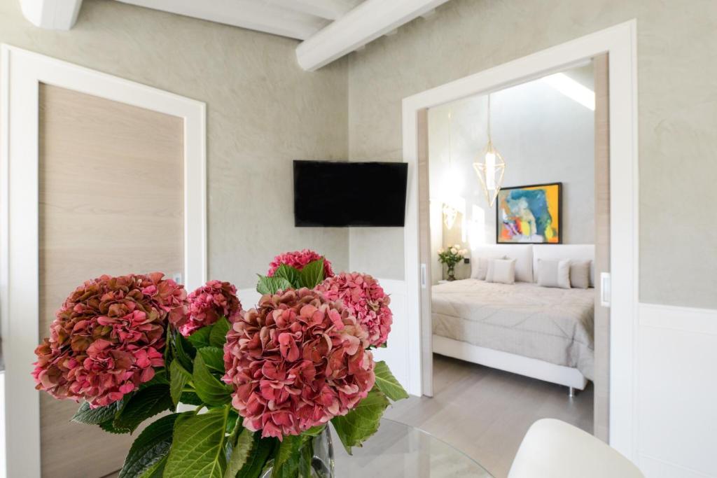 Duomo Suites Florence - 9