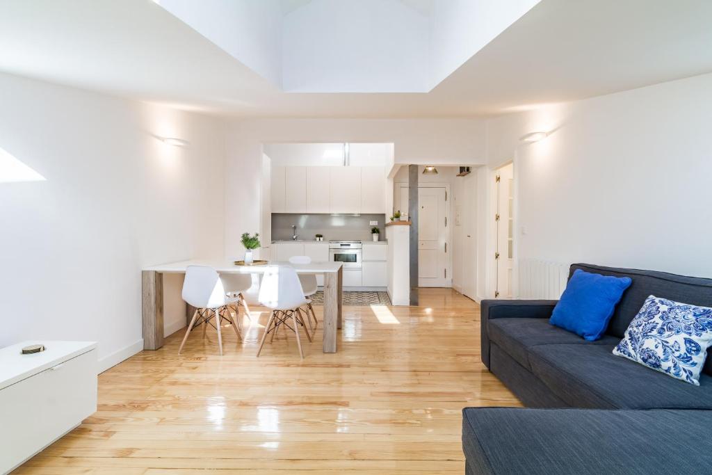 PYR Select Puerta del Sol VI, Madrid – Updated 2022 Prices