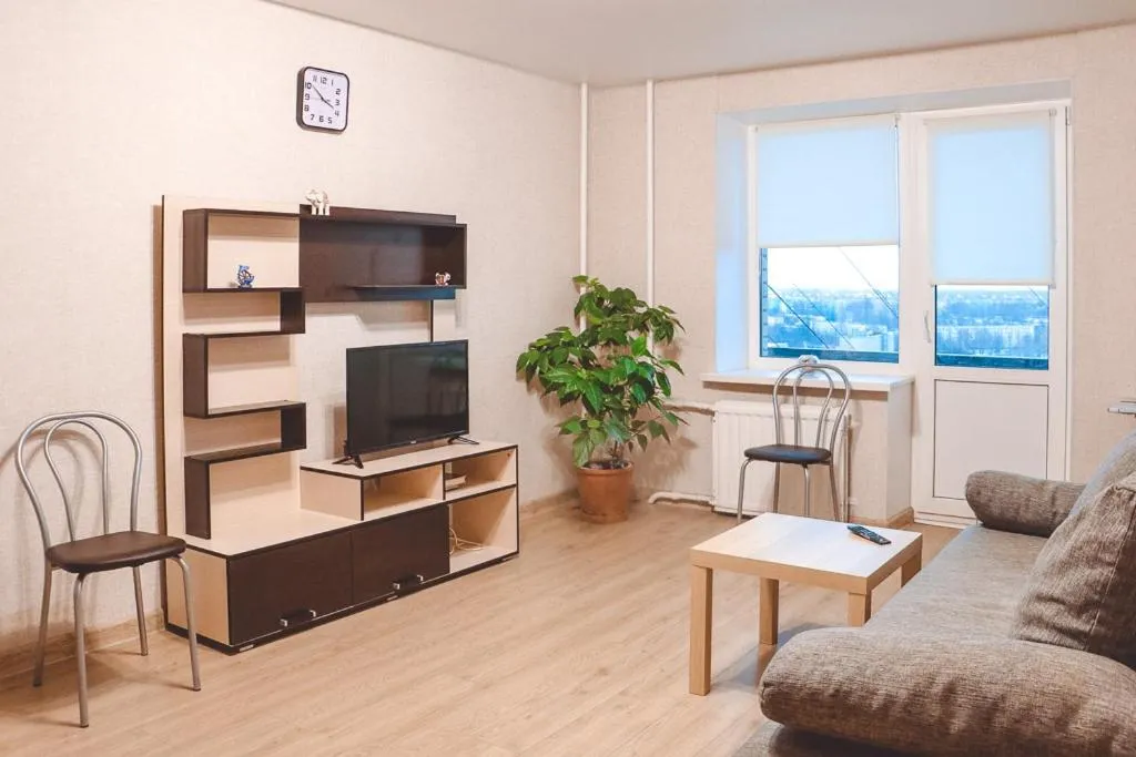 Apartment on Leninskiy Prospekt 127, Kudrovo, Russia