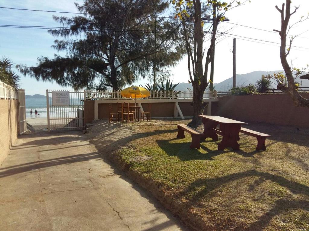  Casa Pé na Areia Frente ao Mar do Pântano do sul!!