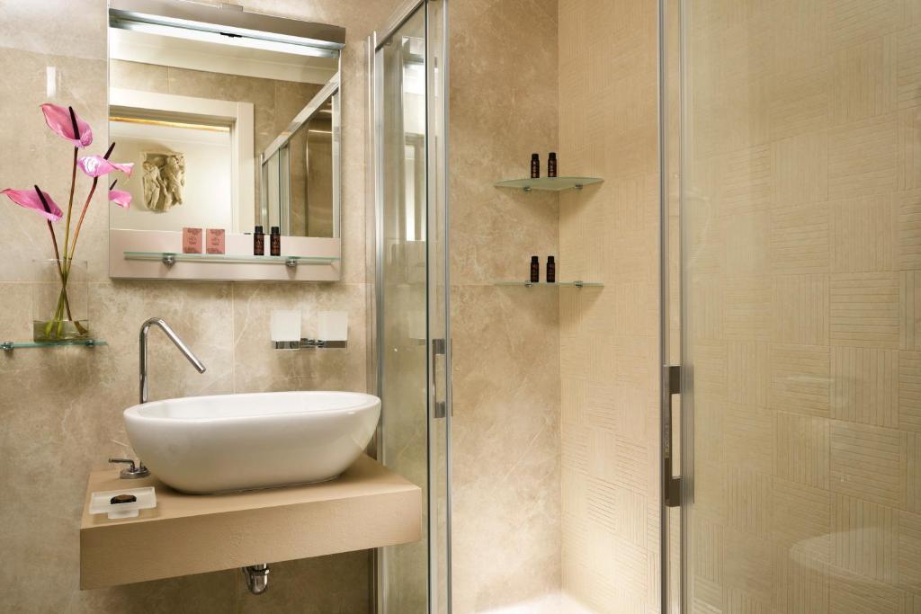 Łazienka w obiekcie Magica Luna Boutique Hotel - Roma