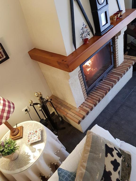 Fotografie z fotogalerie ubytování Casa encantadora con piscina privada y chimenea v destinaci Las Jaras