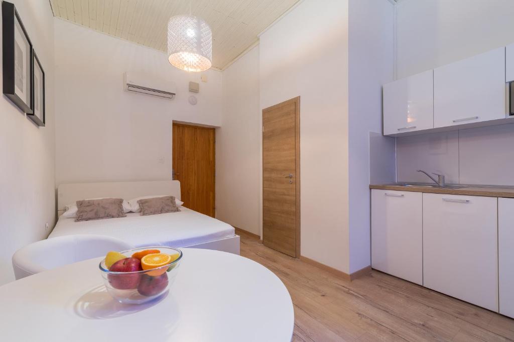 Studios & Apartments Porto - 7