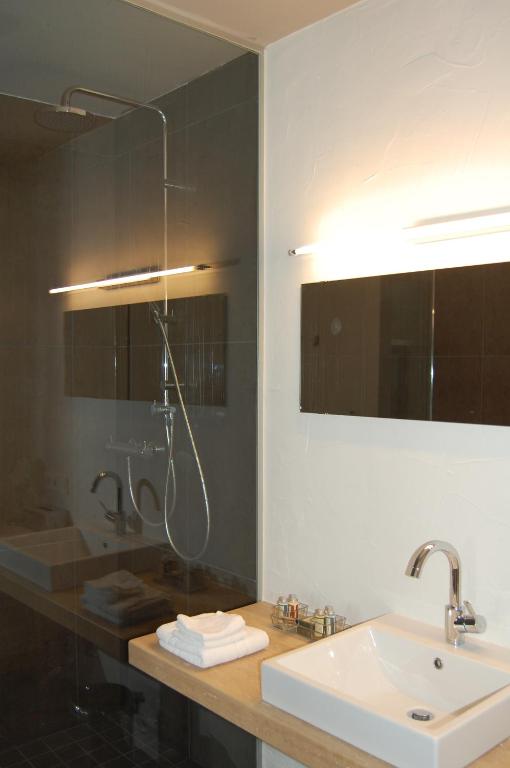Koupelna v ubytování Frühstückshotel im Goldschmiedehaus