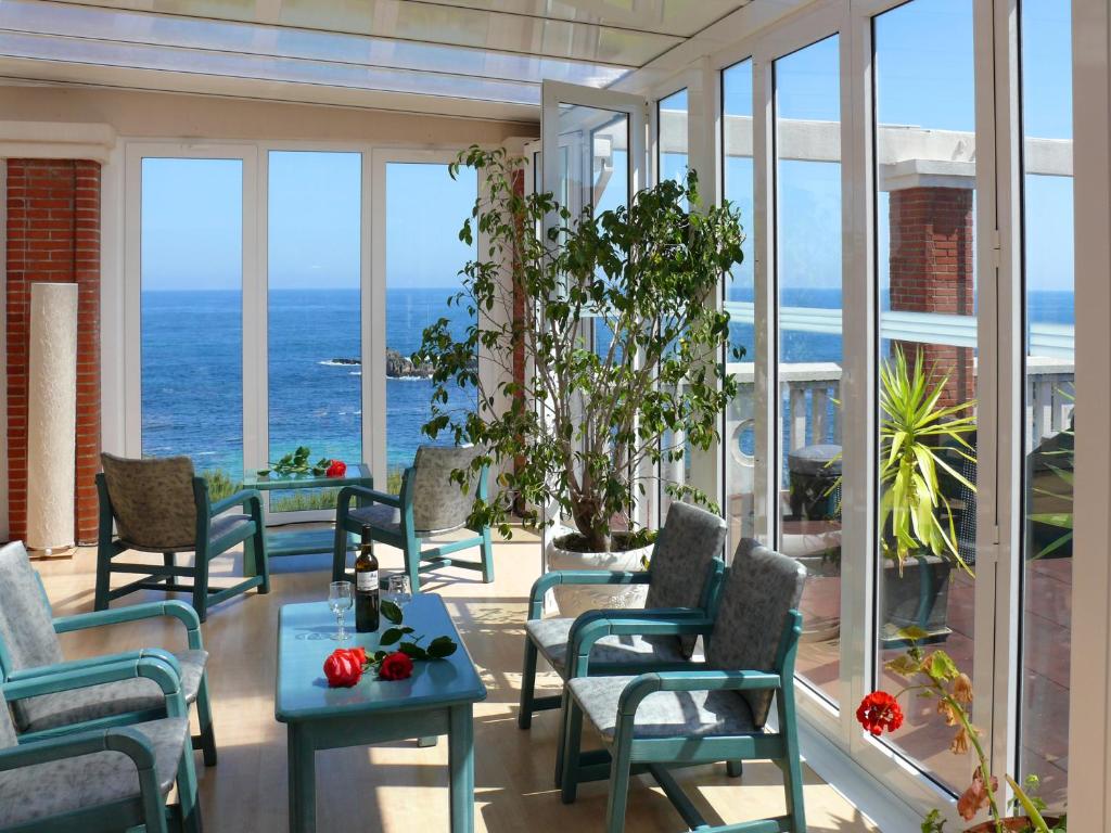 Booking.com: Hotel Torre Cristina , Noja, España - 329 ...