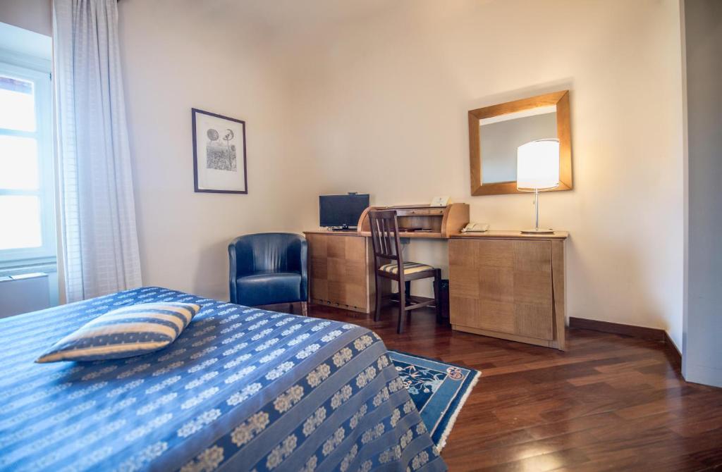 Castello Rosso - Standard Double Room
