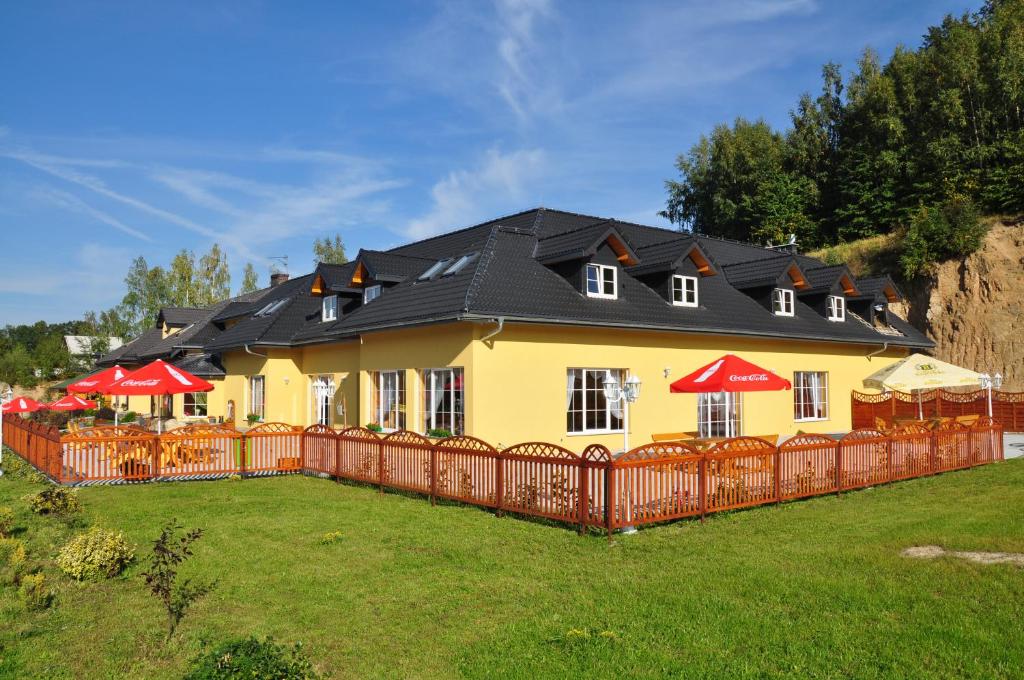 Budova, v ktorej sa apartmánový hotel nachádza