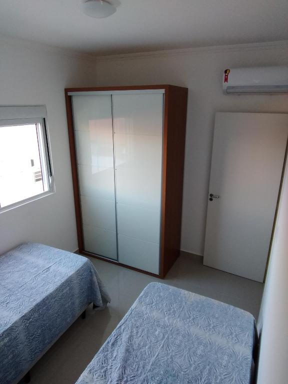  Apto 2 QTOs com Suíte próximo a Praia e Centrinho
