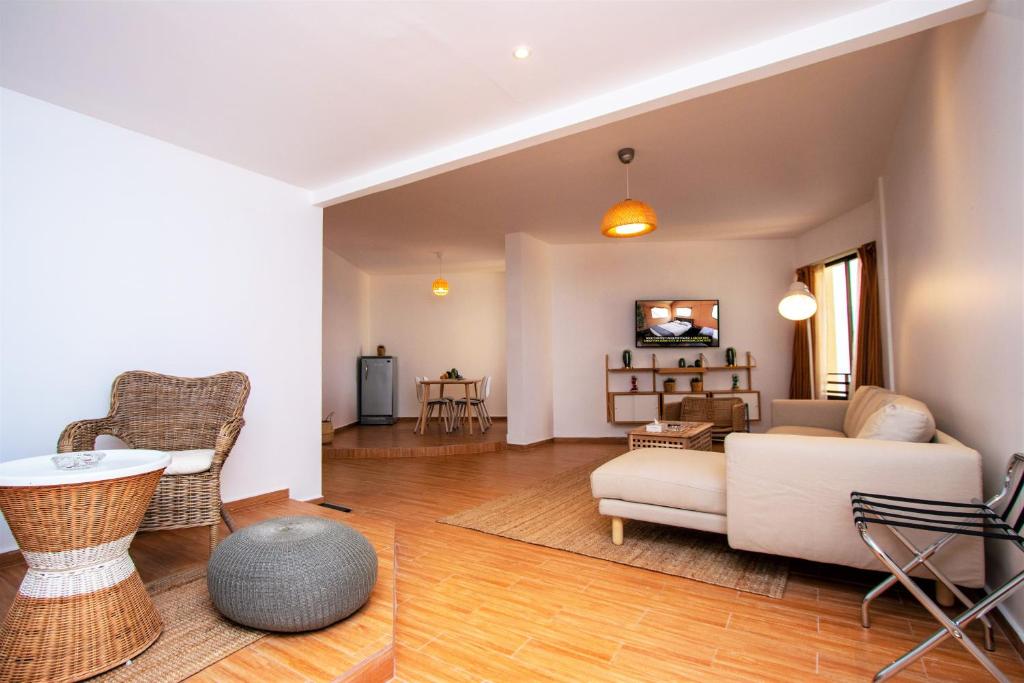 BM Beach Hotel - Resim 26