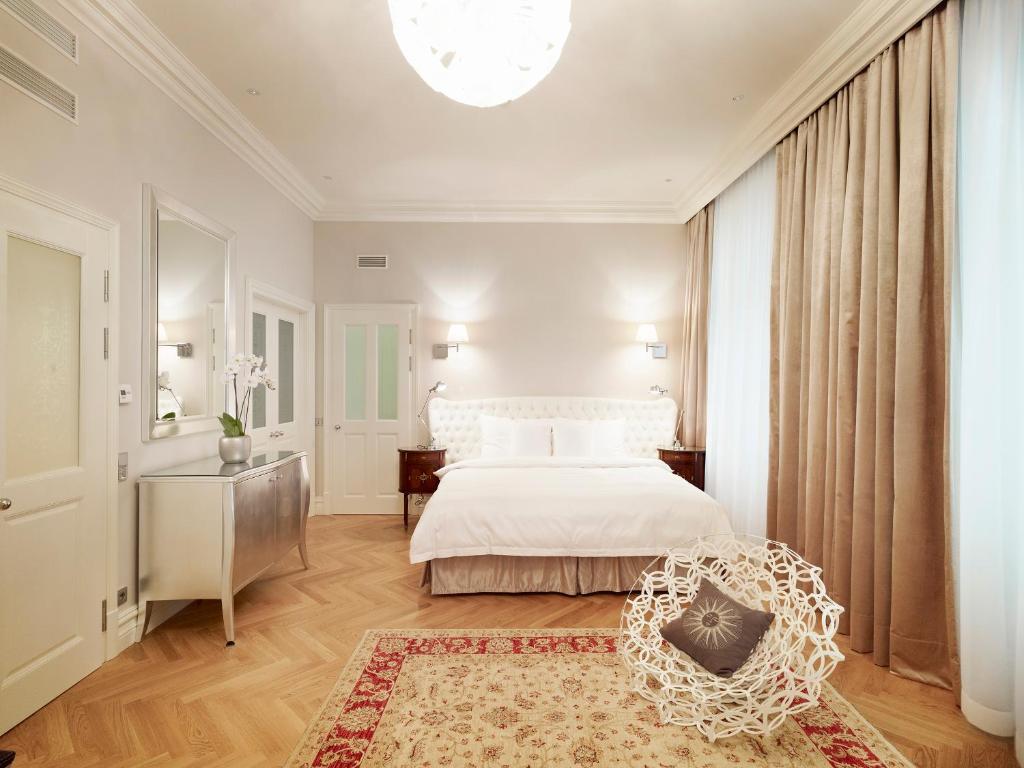Postel nebo postele na pokoji v ubytování Hotel Sans Souci Wien
