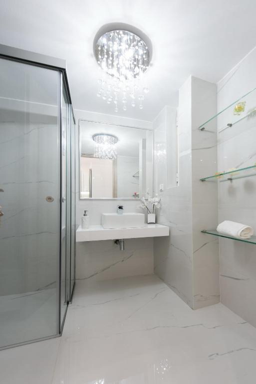 Koupelna v ubytování Despina's Luxury apt downtown
