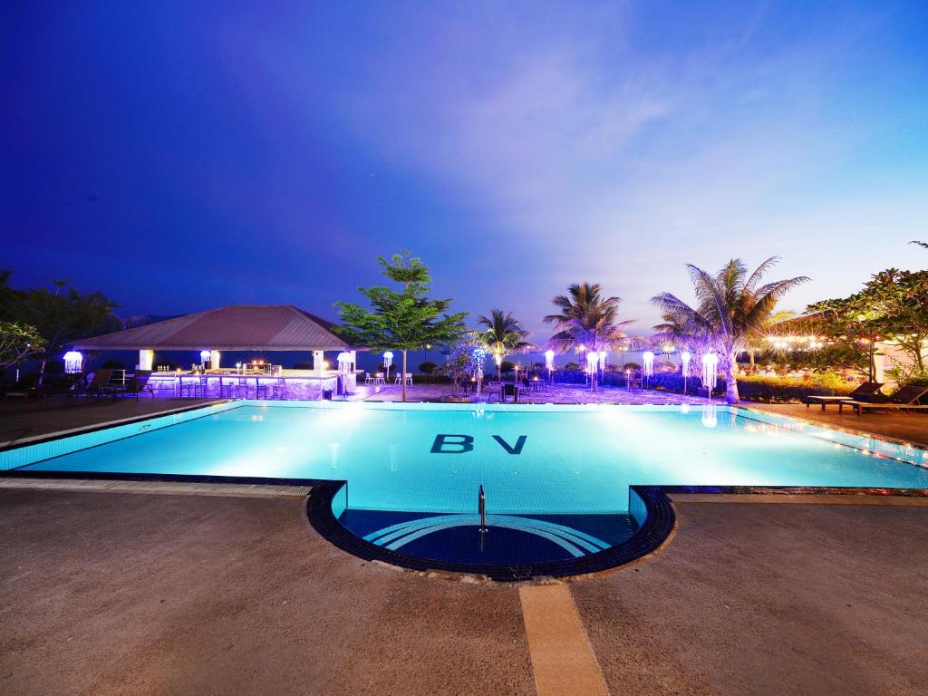 Bazén v ubytování Bella Vista Waterfront Resort, Kuah Langkawi nebo v jeho okolí