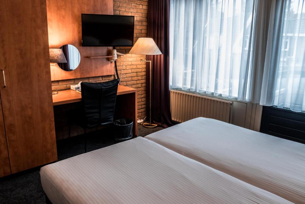 Hotel ten Cate Emmen - Budget Twin Room