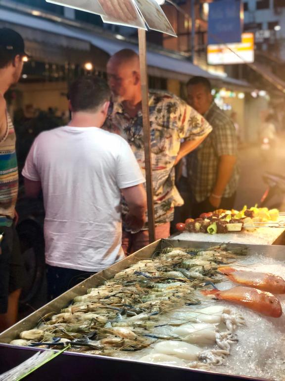 MANGO Lagoon Place - Resim 40