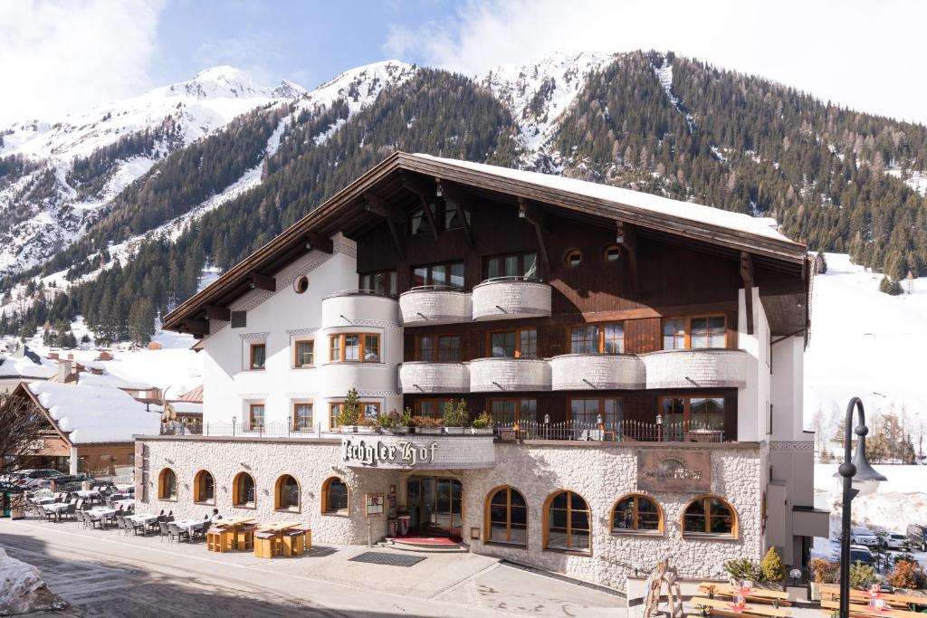Alpenhotel Ischglerhof зимой