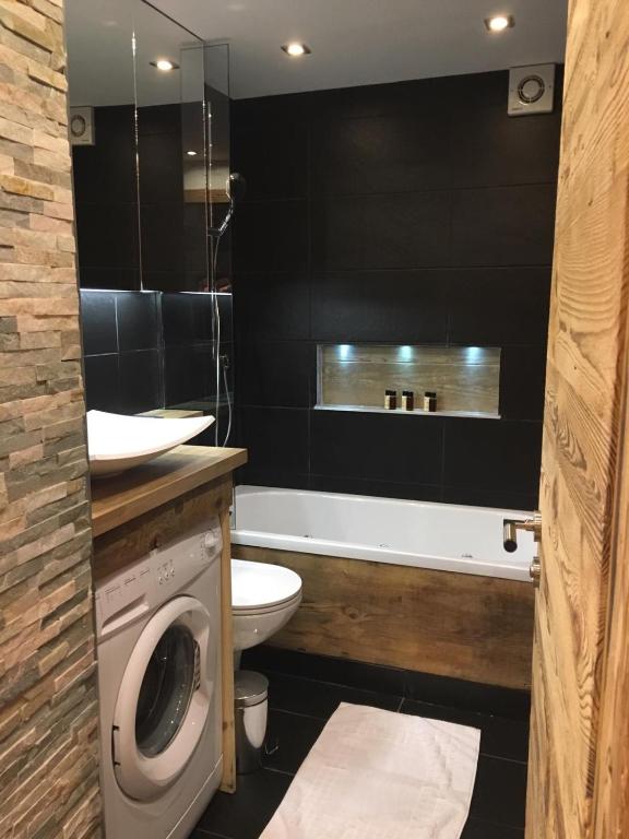 Koupelna v ubytování Verbier Medran + Private Sauna